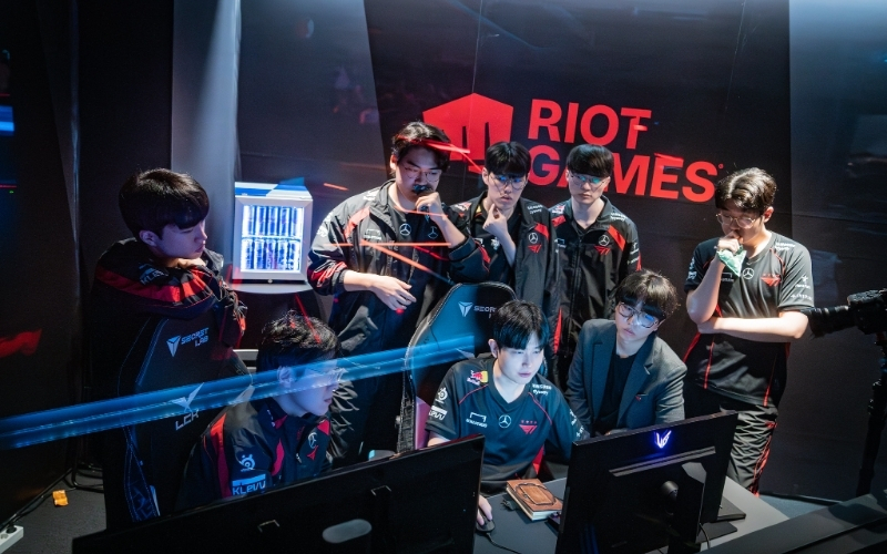 Các đội tuyển áp dụng chiến thuật dị