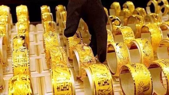 Bộ trang sức nhẫn và kiềng vàng 96 gia công tinh xảo